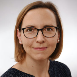 Dr. Sandra Maxeiner